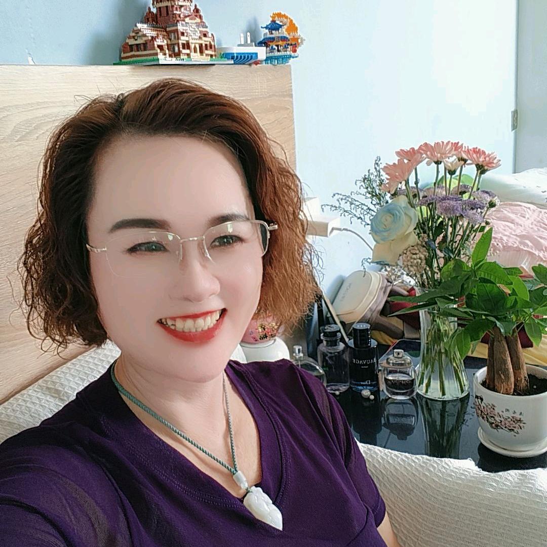 花姐真坚强，早上十点开鄱带货主播