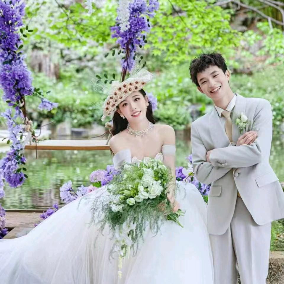 年轻恩爱夫妇超甜❤️（超级幸福的夫妻）