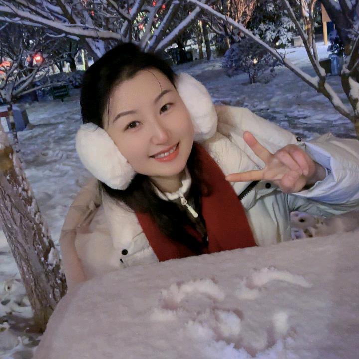 幸福的娜娜
