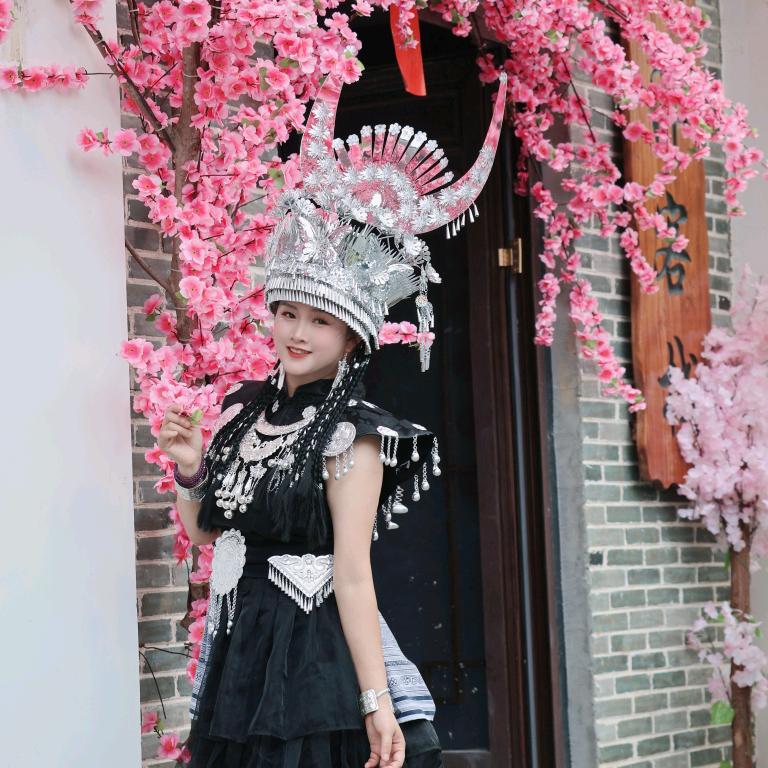 芙蓉霸姐.…