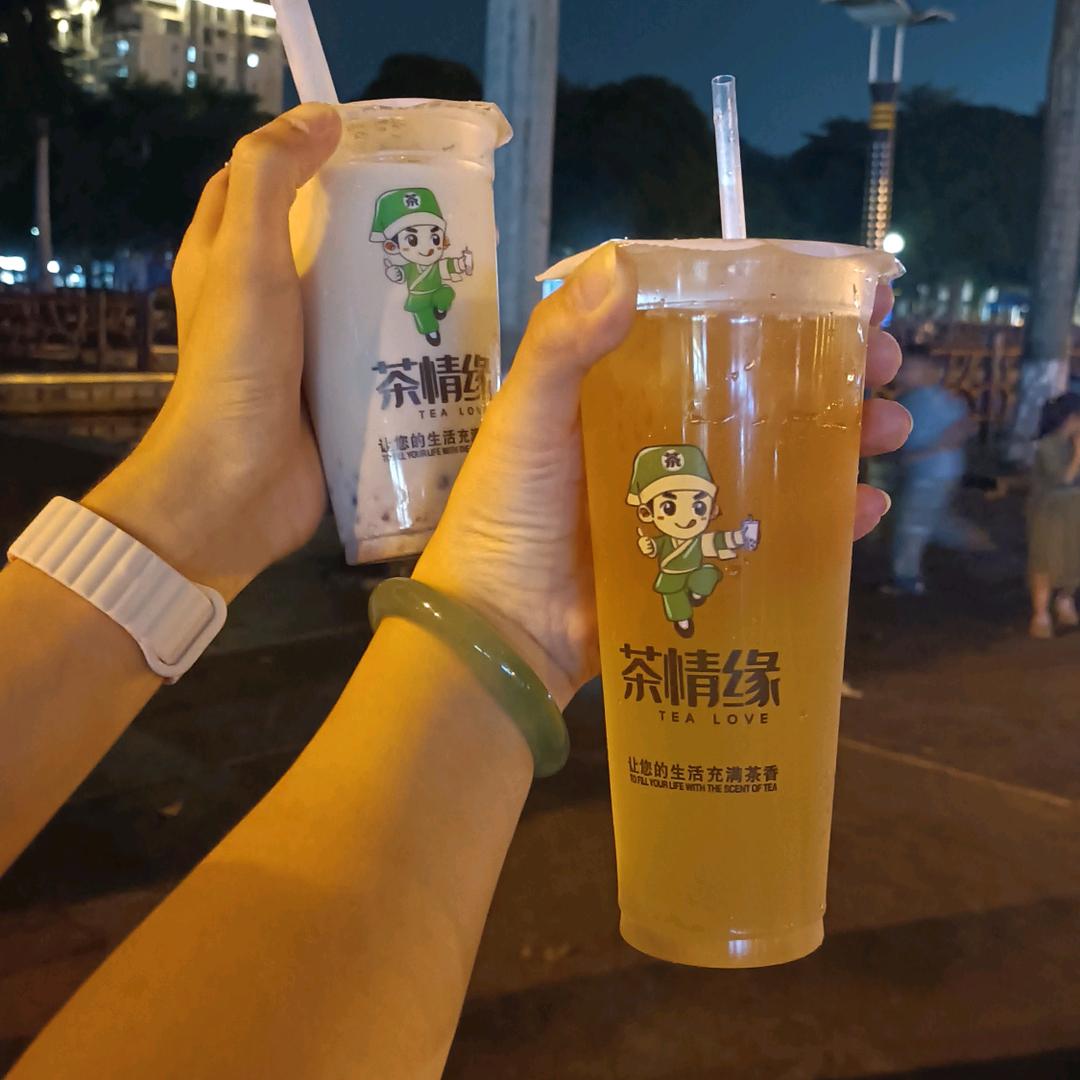 风雨中的彩虹