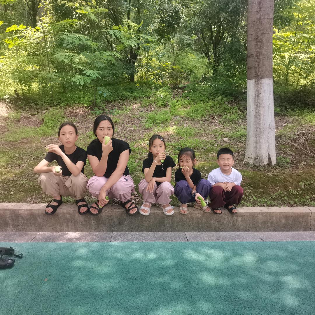 烤肠小阿姨
