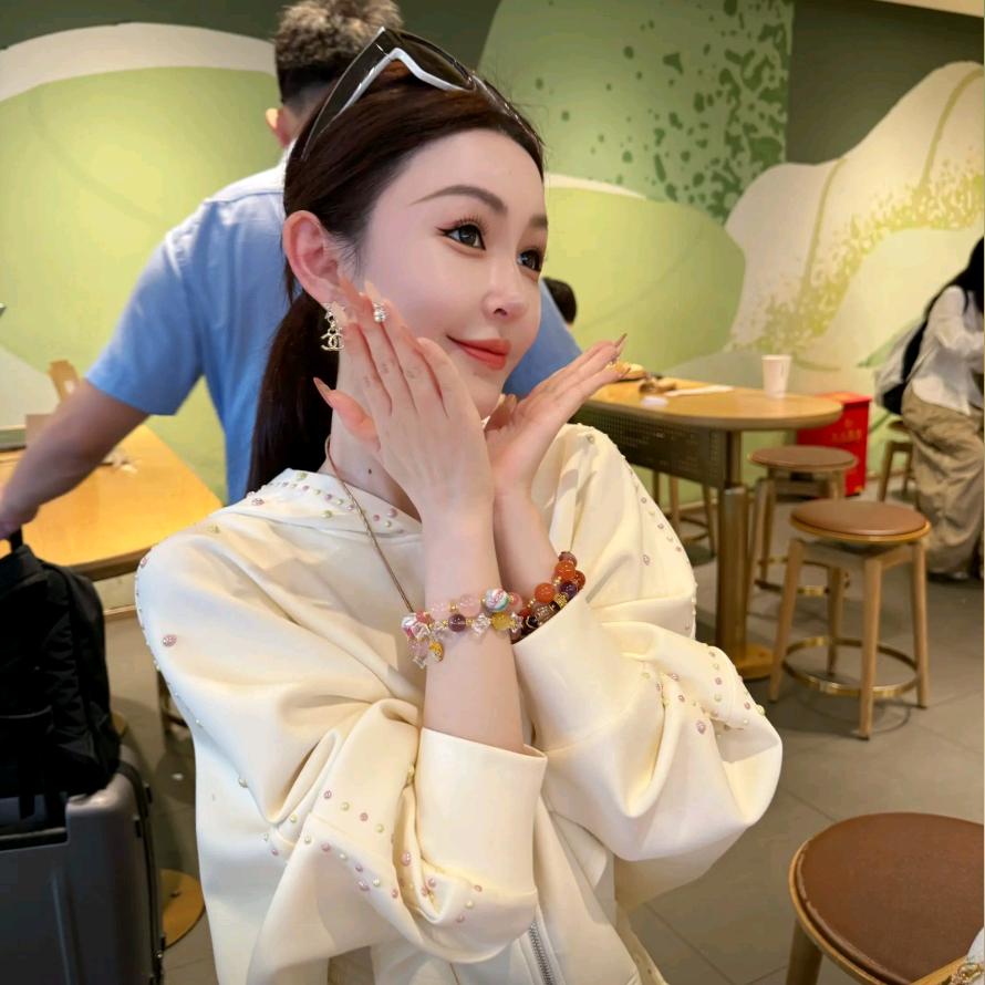 余潇潇—穿搭分享