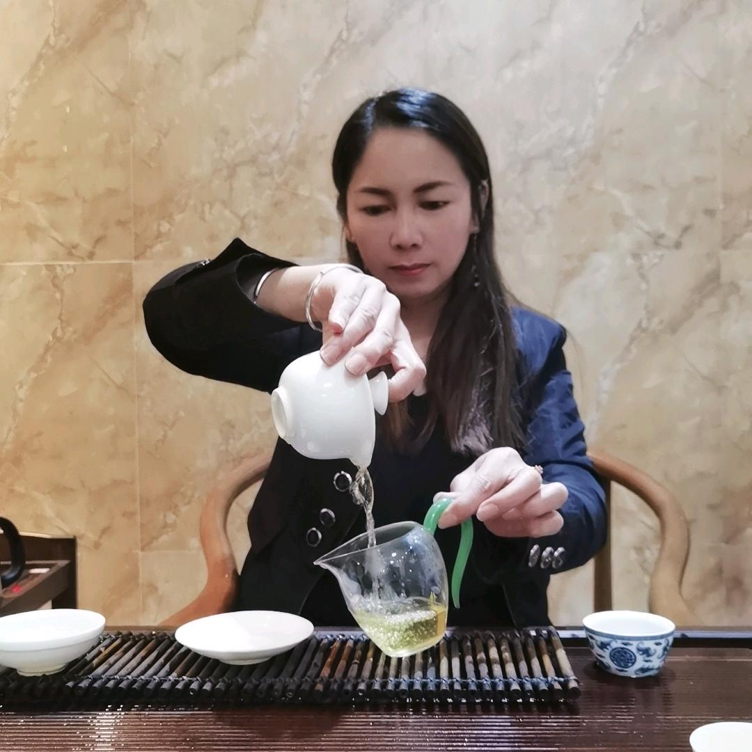 古棠晔晔