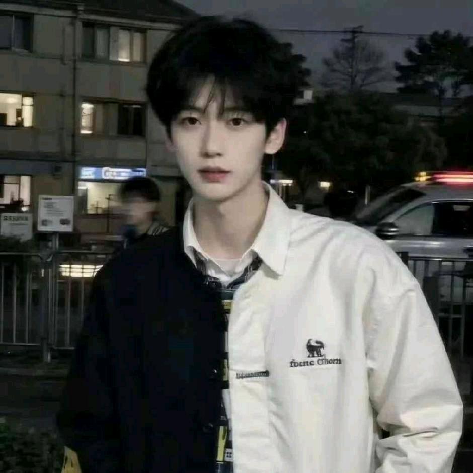 周柏宇