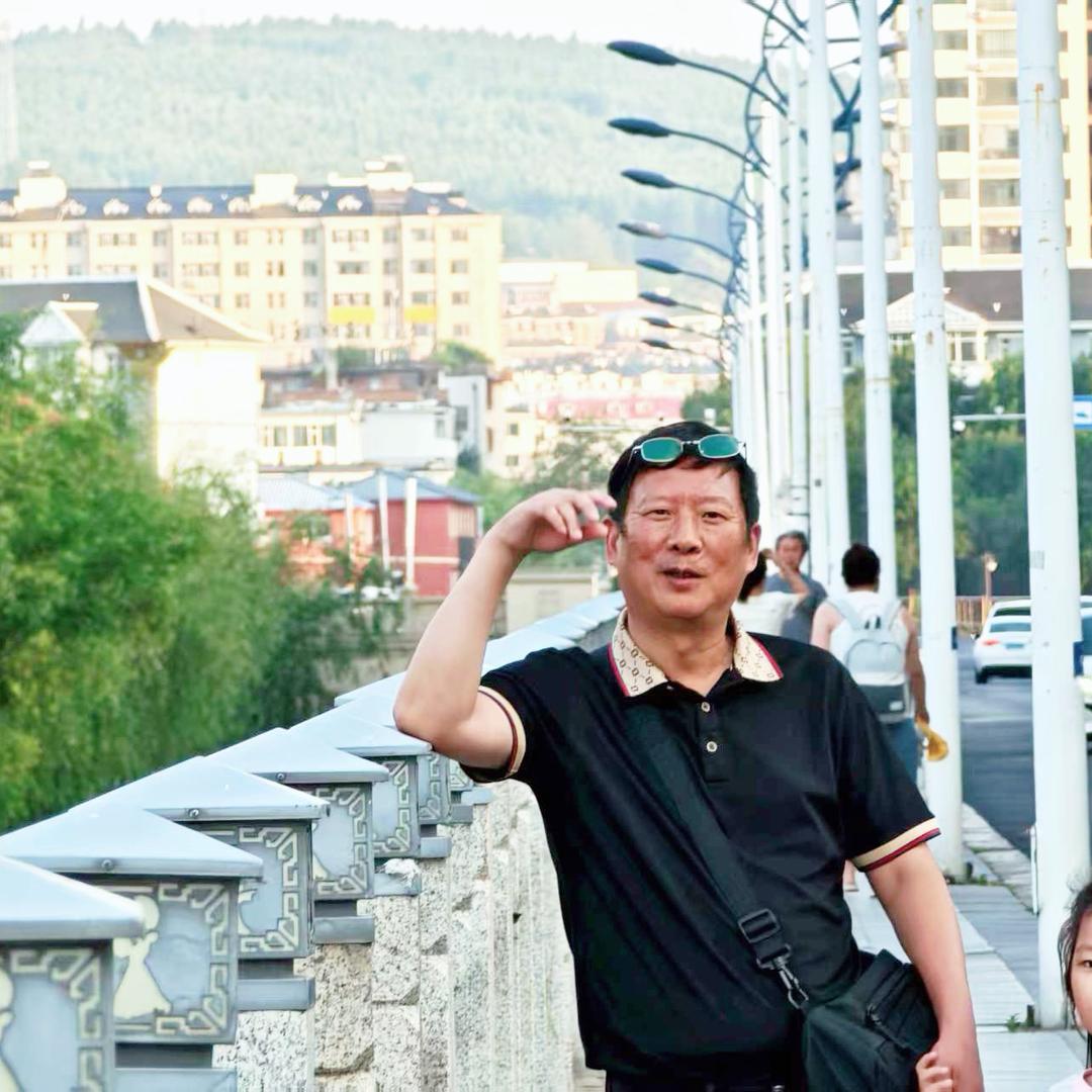 向东