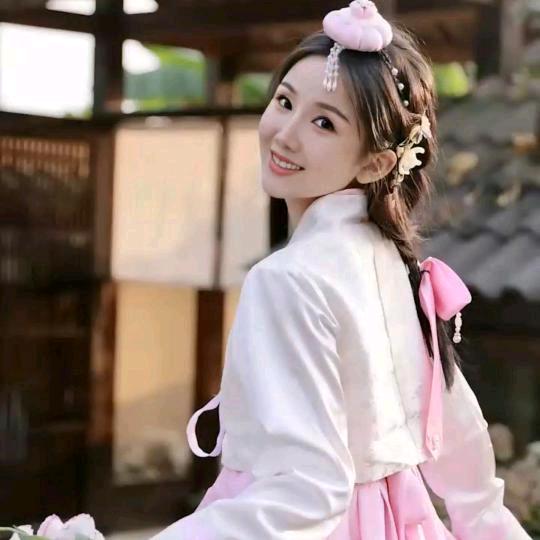 ꕥ᭄金碧辉“黄”💕⃝এ女士ꦿ⁵²