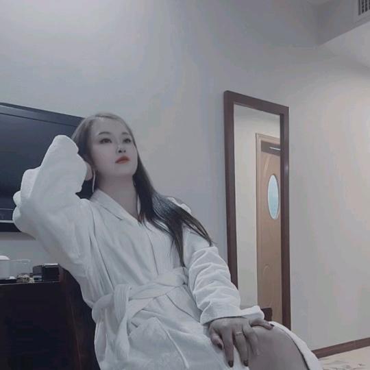 ℋღ᭄错把敷衍当承诺🍒᭄💞࿐