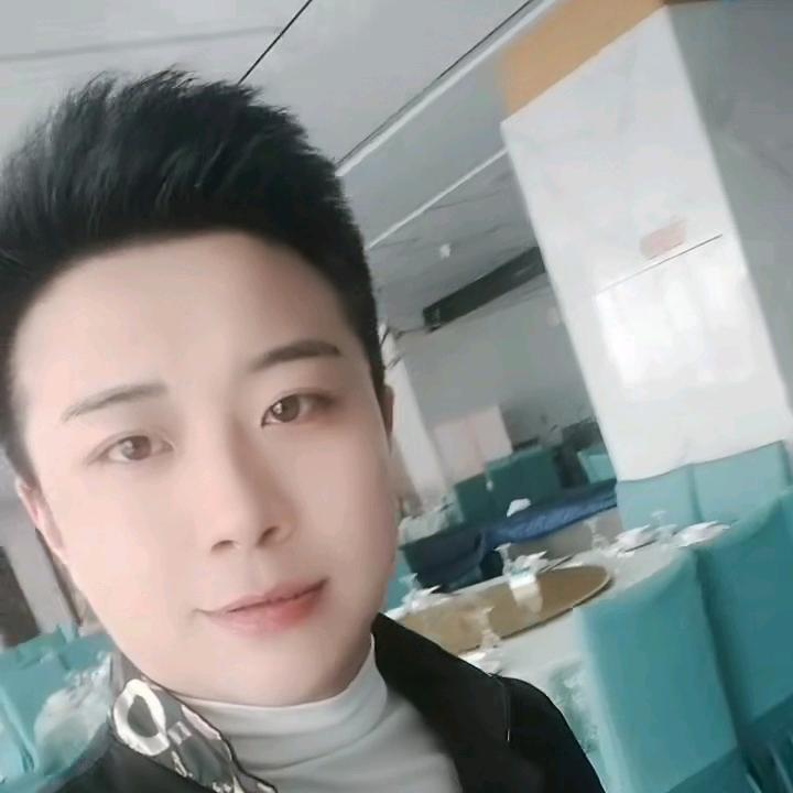 红唇