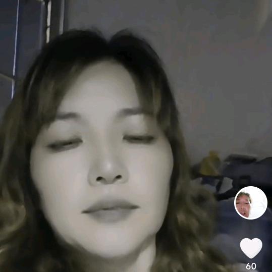 就酱纸，廖莲香