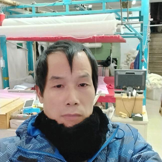 安吉董师傅弹棉花被子