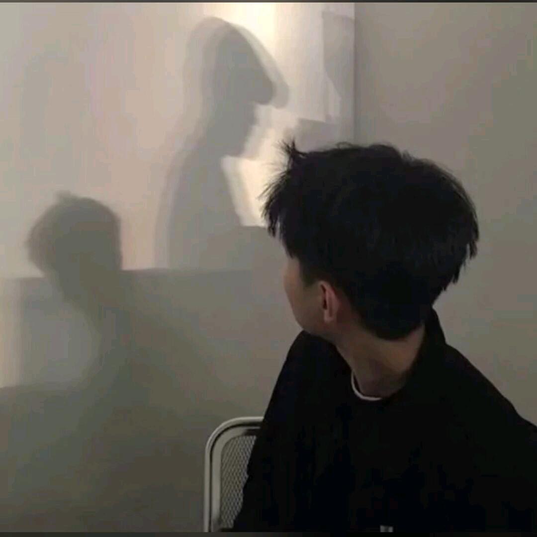 江畔何年初见雪