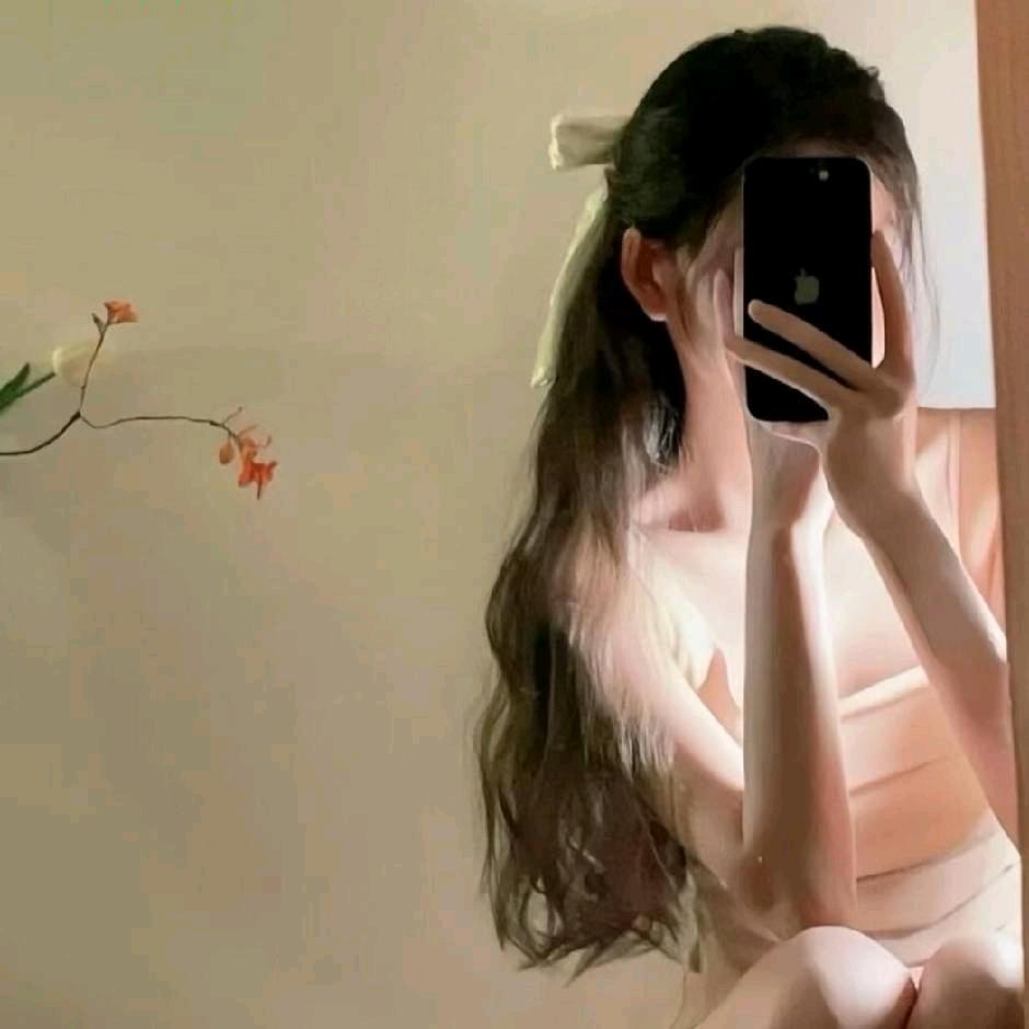 不⁴小哭包（◍•ᴗ•◍）