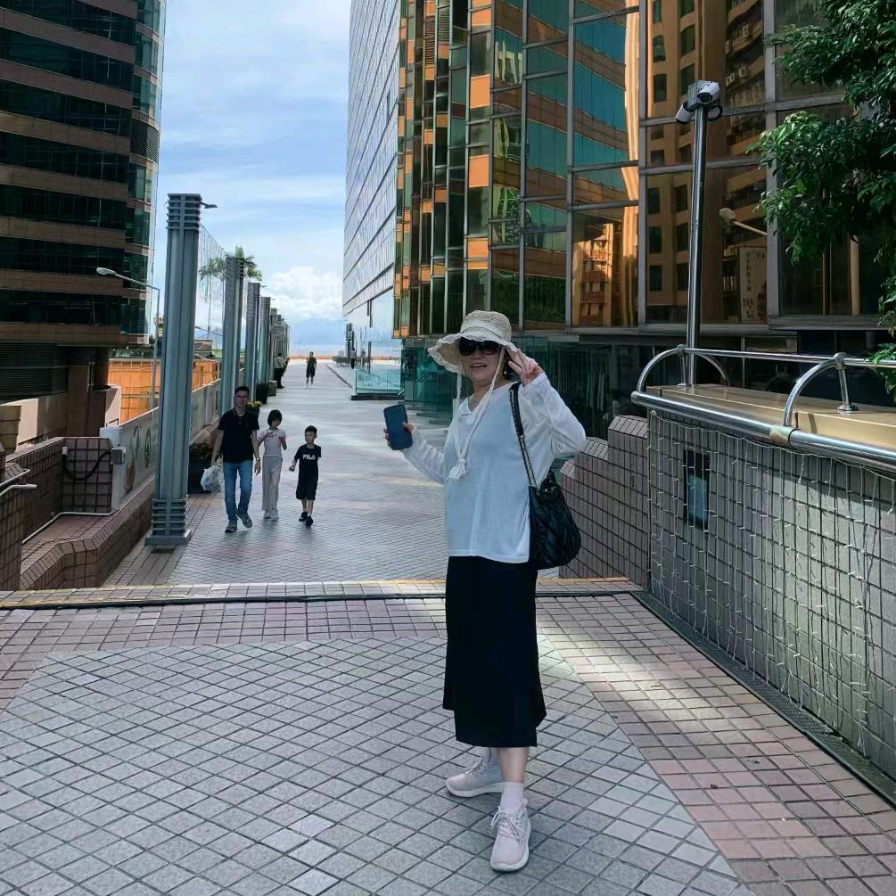 芳 姐