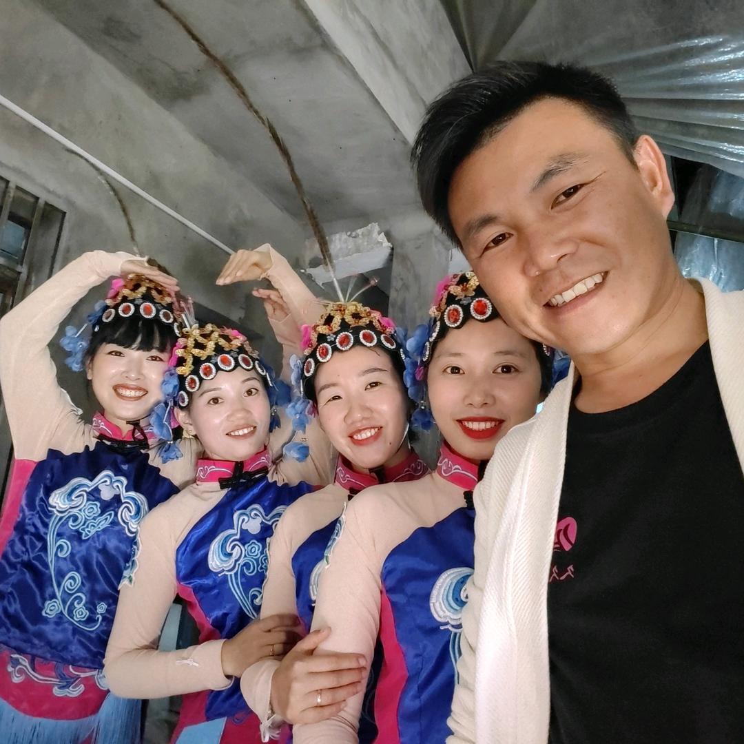 @拔山★华峰演出 主持/唱歌