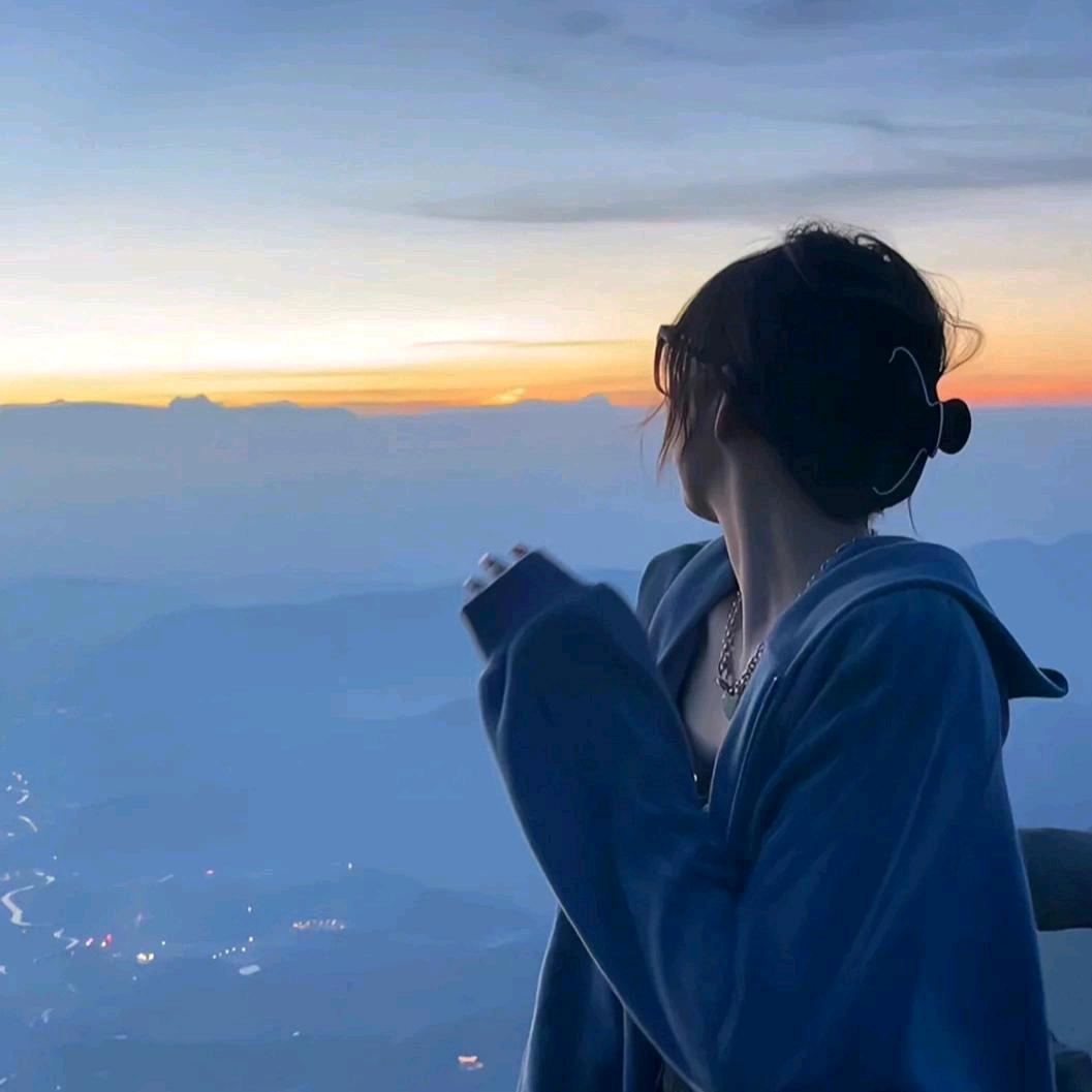 玲玲小吃货
