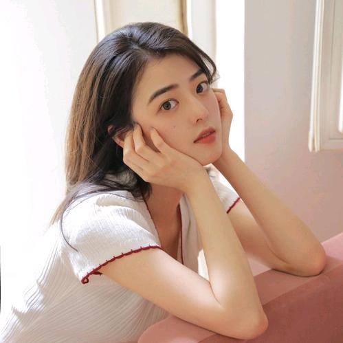 倩倩😀