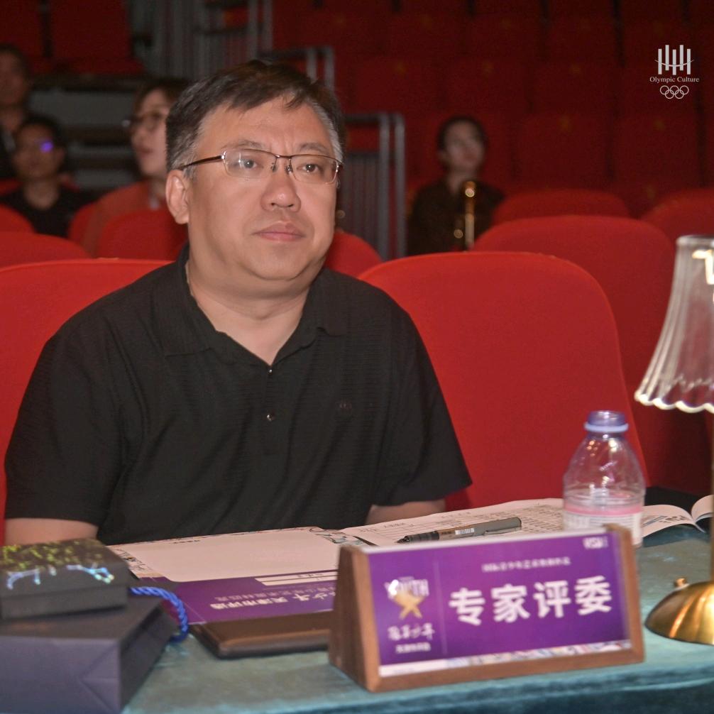 张震宇