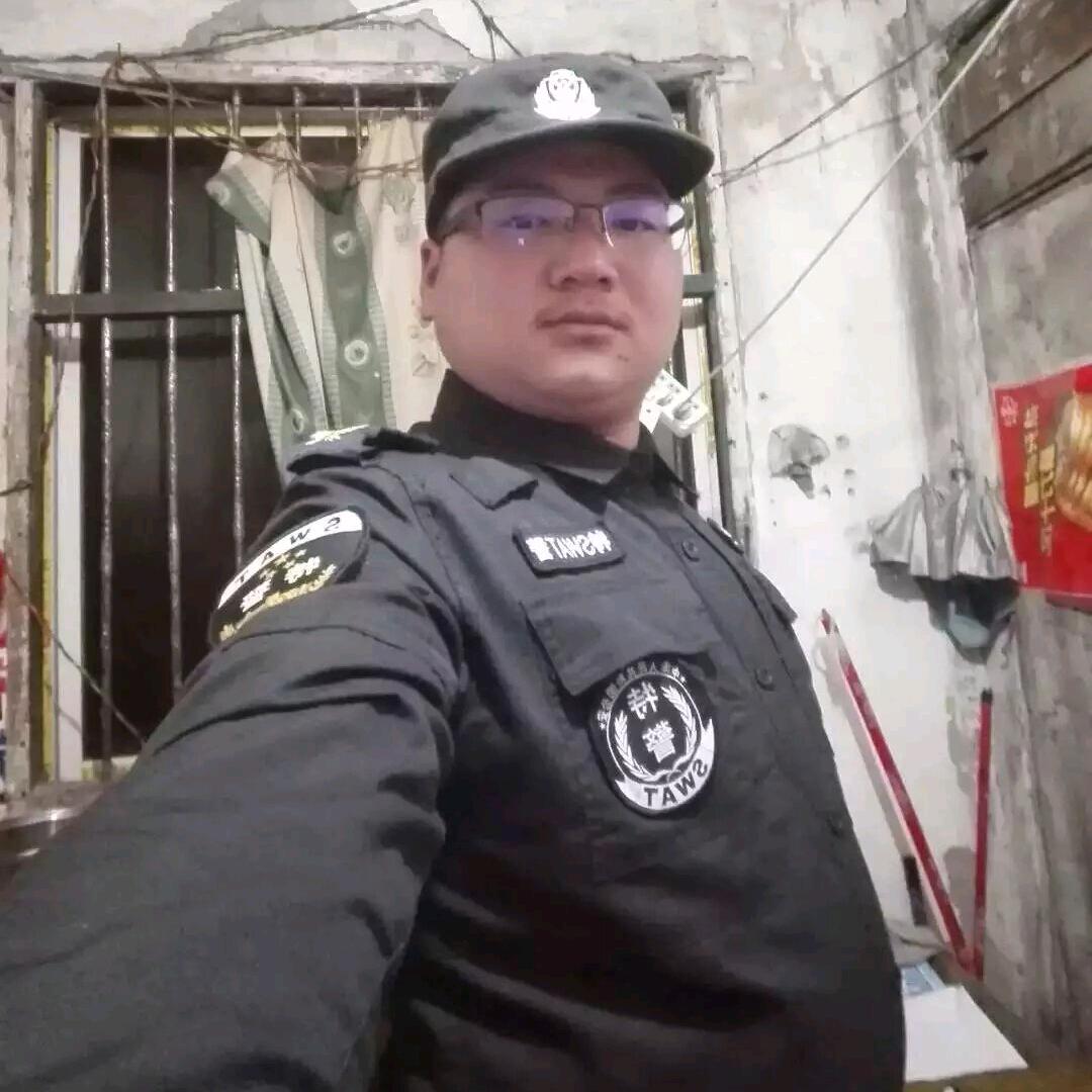 我不喜欢这个世界，只喜欢你。