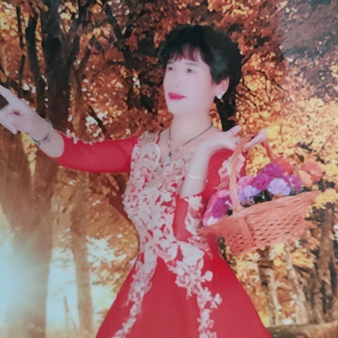 相濡以沫.