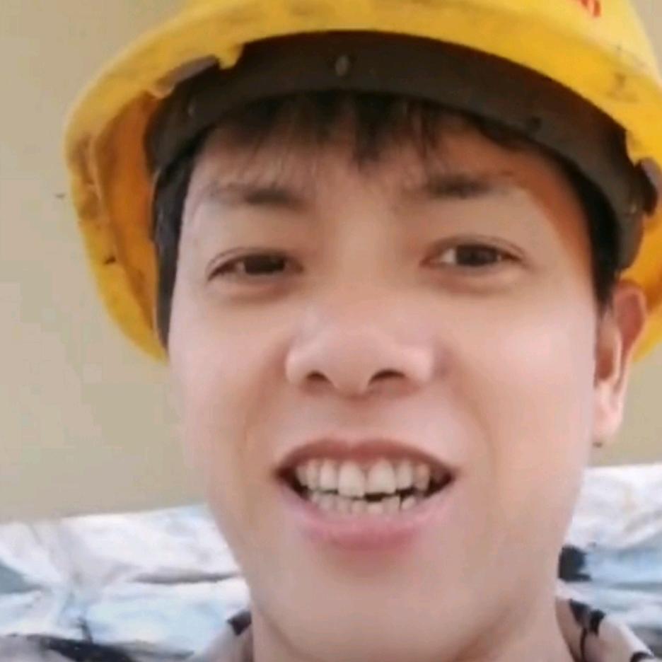 工地小伙王寄元，爱娱乐幽默搞笑。