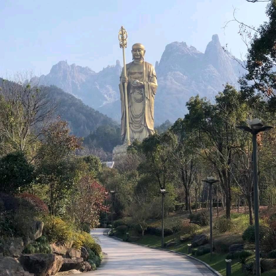 打不赢就吐口水