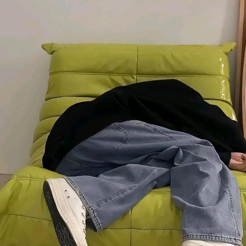 樱花树下站谁都美