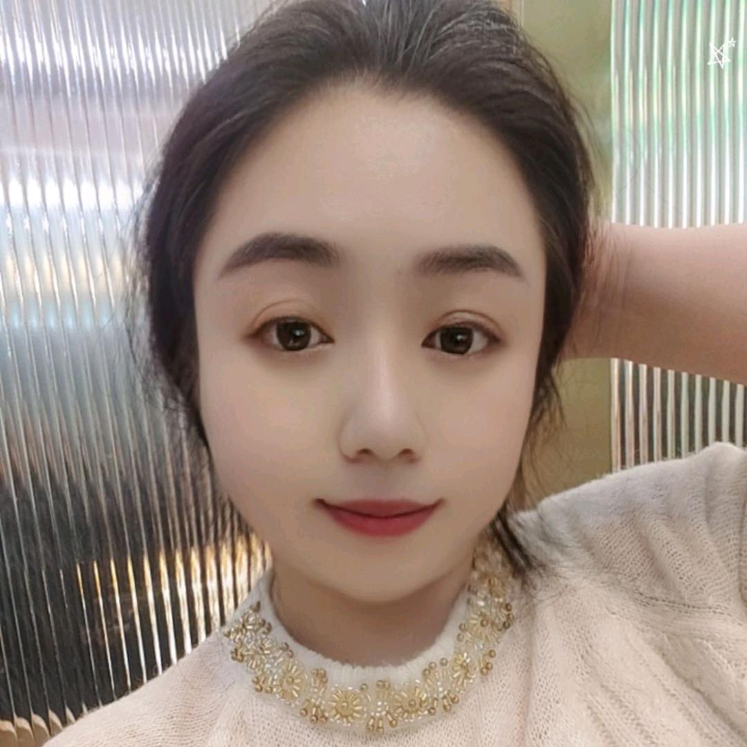 华姐  （ 每晚7点30直播）