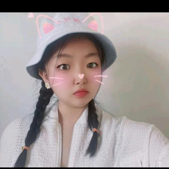 视障女孩小雪