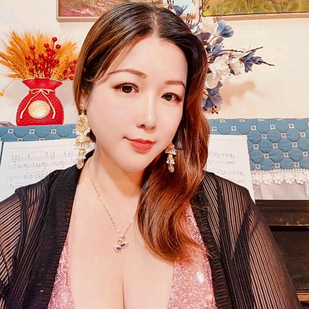 小金牛🎤（每天中午12:18开播）1