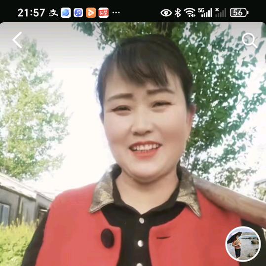 李伟，