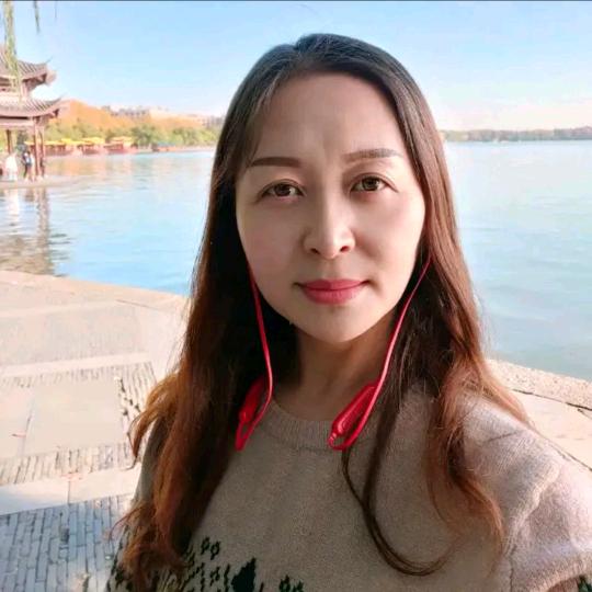 引 引  晚上 10:40开播