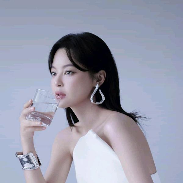 我一个人单枪骑马。