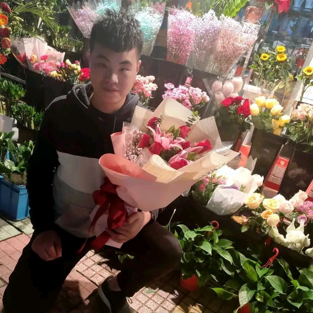 两耳不闻窗外事。