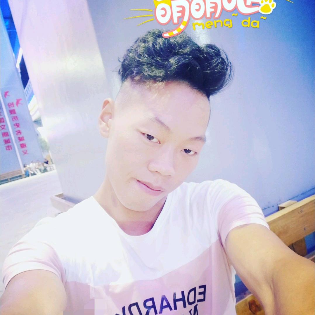 😘纯爱❤️战士 😎 ❤️