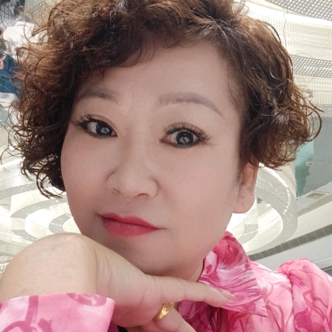 潇洒的😀刘恩彤
