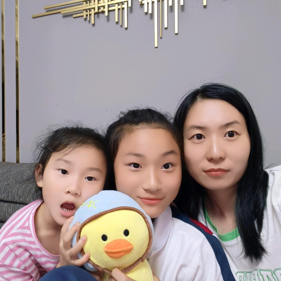 希希的姐姐叫萱萱