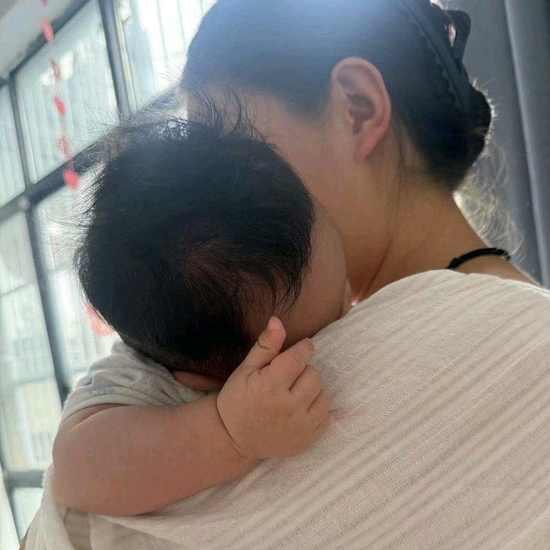 我借人间三两墨