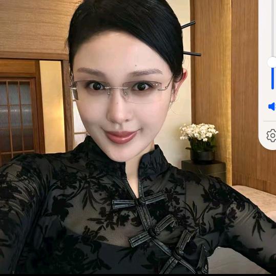 小阿俏'(直播号🔍破烂女王）