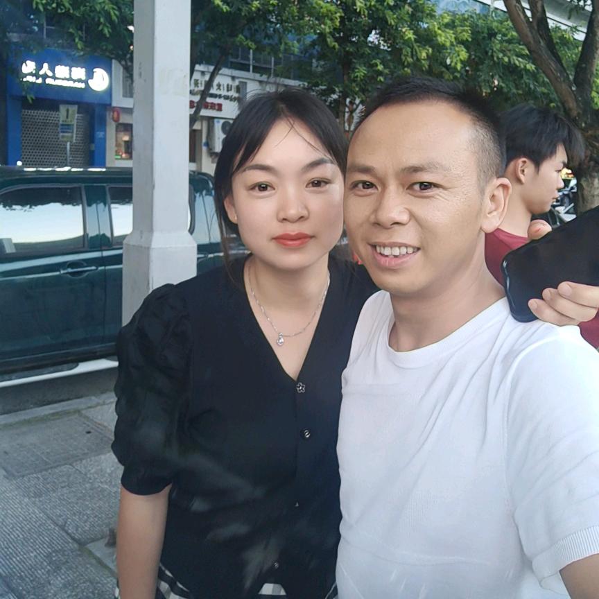 大鹏石材谢妹子