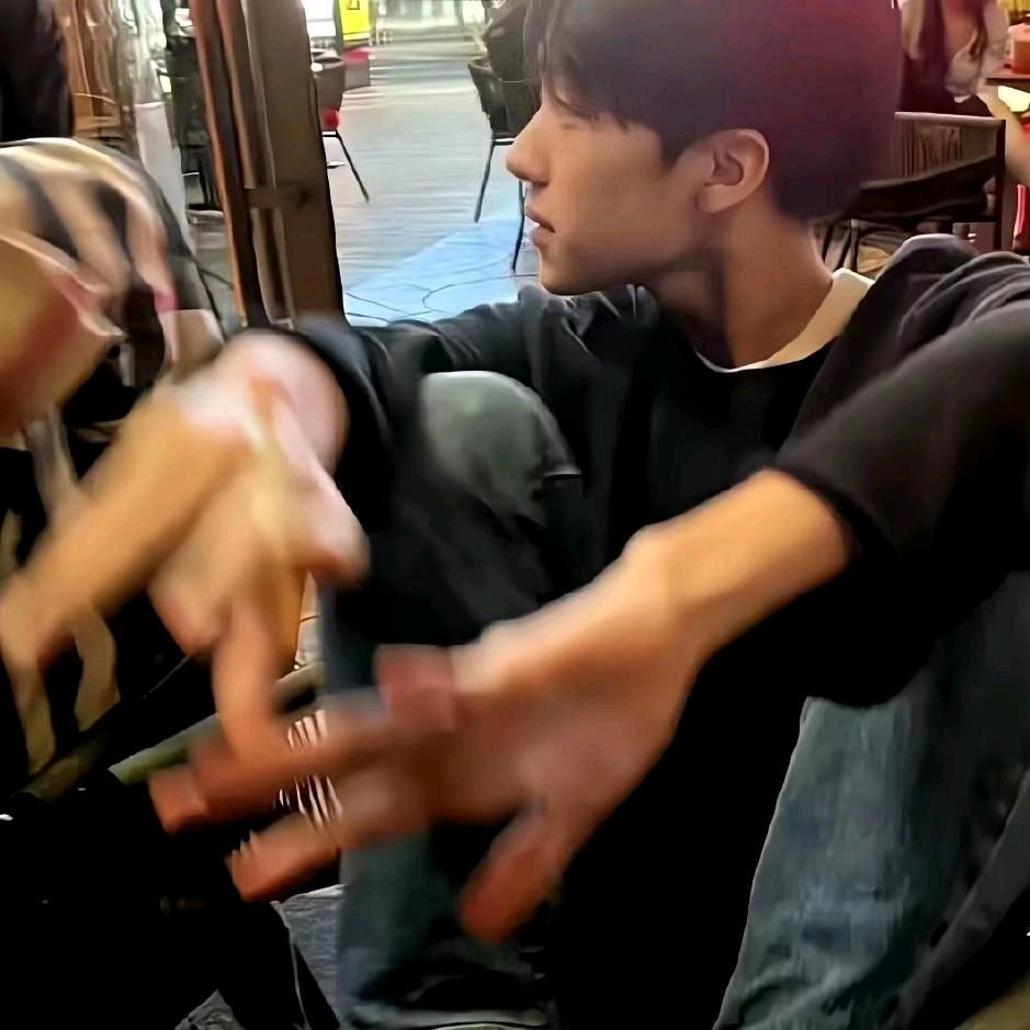 冰冰吖.