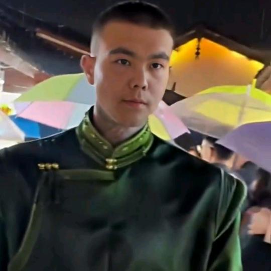 乐意๓ ້李࿐