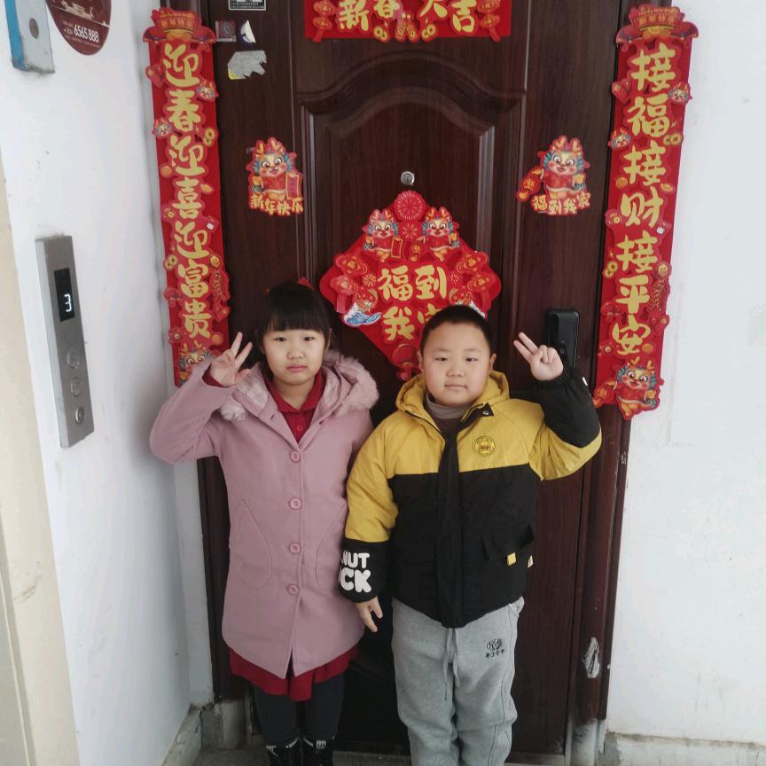 小王水箱安装团队