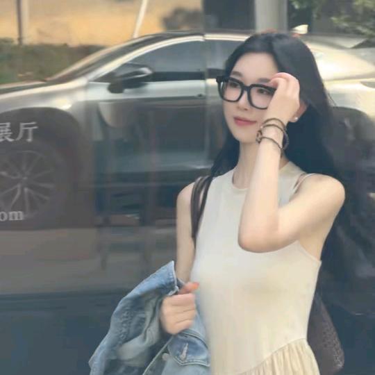 鸥纪儿（穿搭精选）