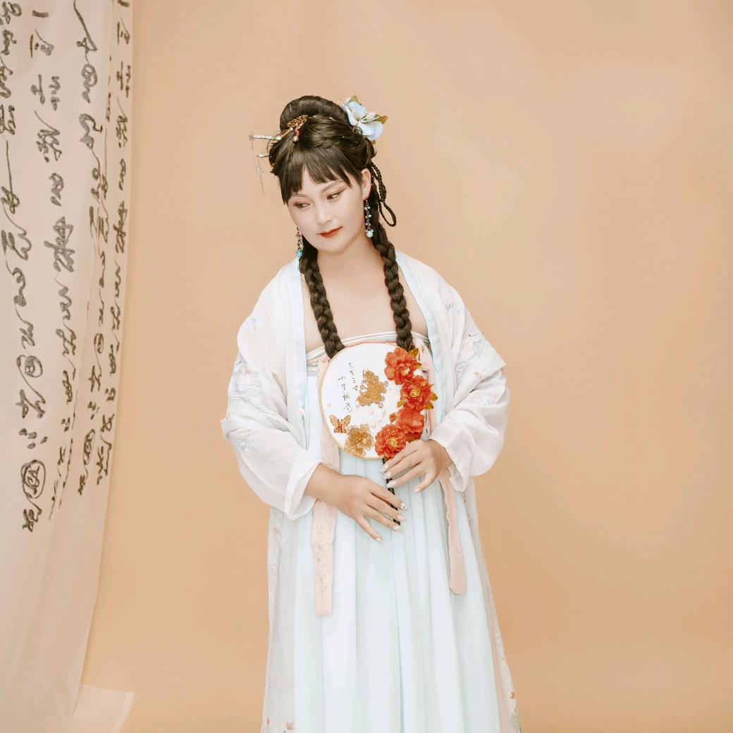 表情包制作簡簡單單的小女子