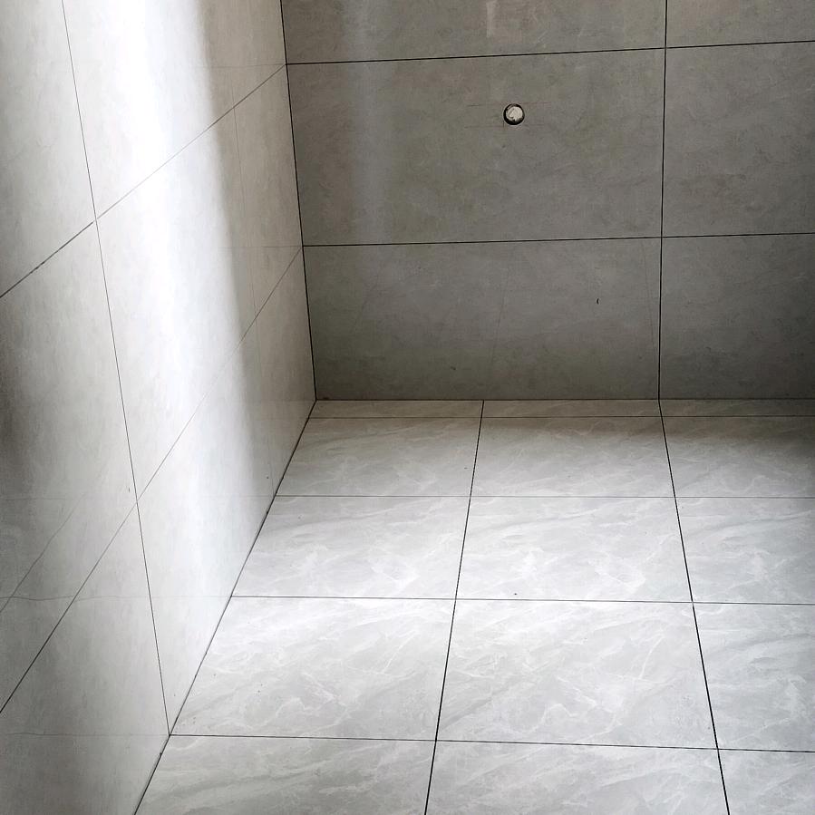 专业贴瓷砖一一胜妹