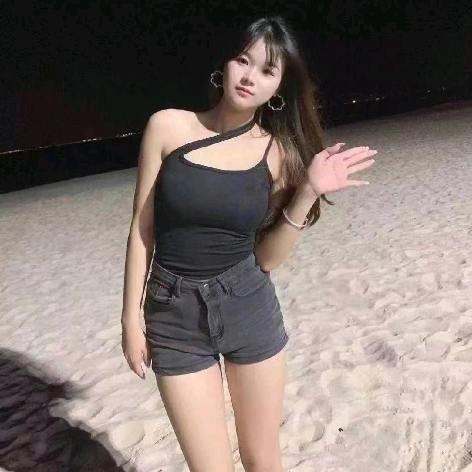 牛仔裤姐姐