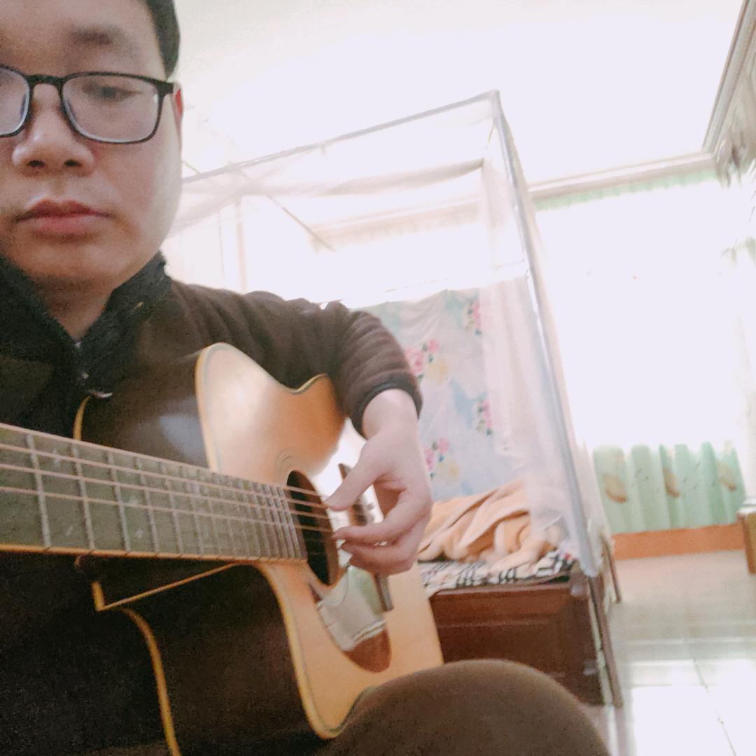 爱唱歌的老男孩