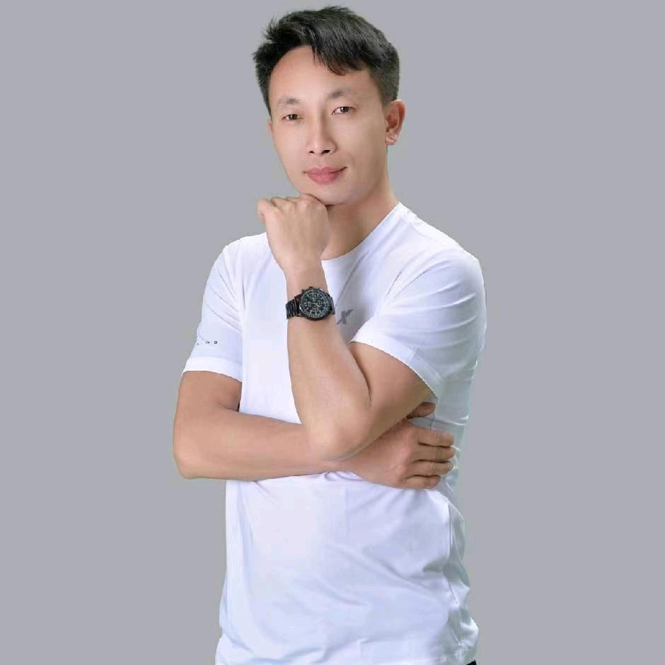 牟定县锦途汽修  董师