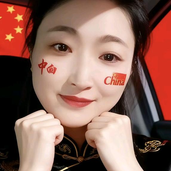 杯中🥂烈酒敬🌹余生💞